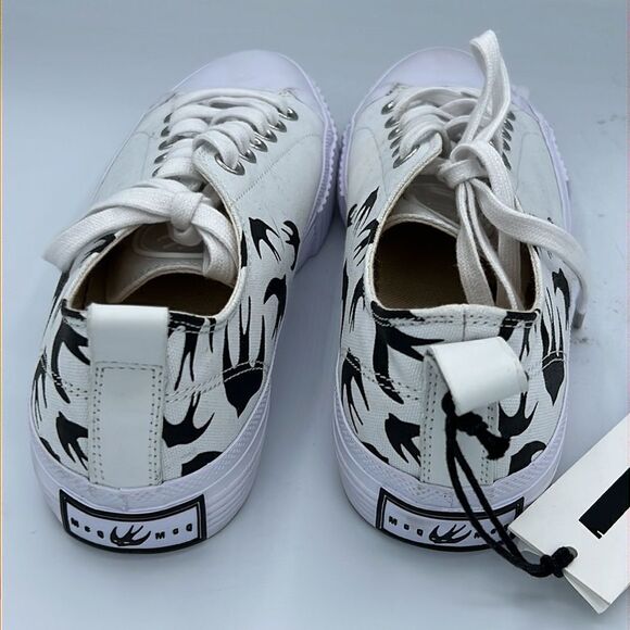 NWT McQ White Swallow Swarm Trainer Size 38 Unisex - Picture 7 of 13